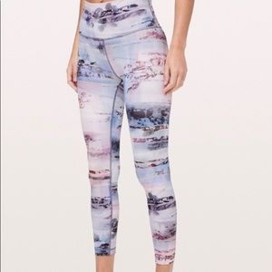 Lululemon Wunder Under High Rise 7/8 Tight sz 4